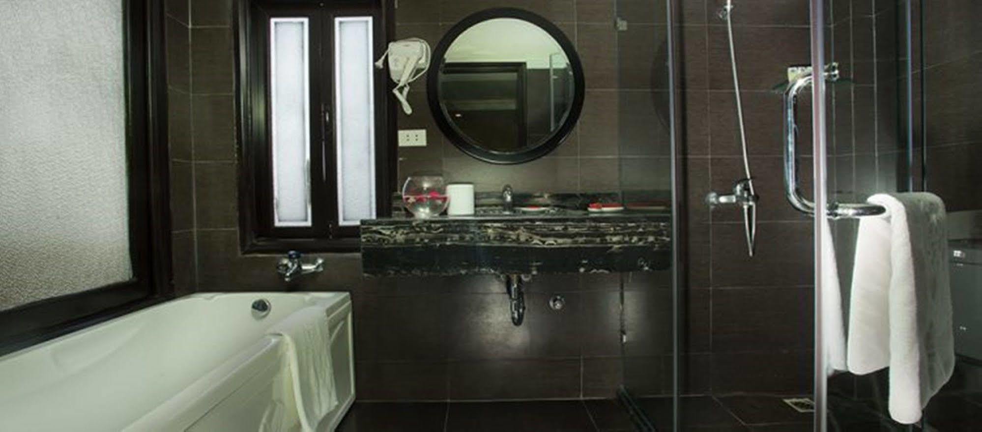 La Sante Hotel & Spa Hanoi Exterior foto
